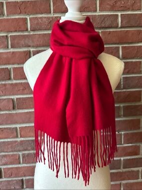 Enzo Mantovani Luxury 100% Cashmere Deep Red Fringed Unisex  Scarf 11”x70”
NWOT